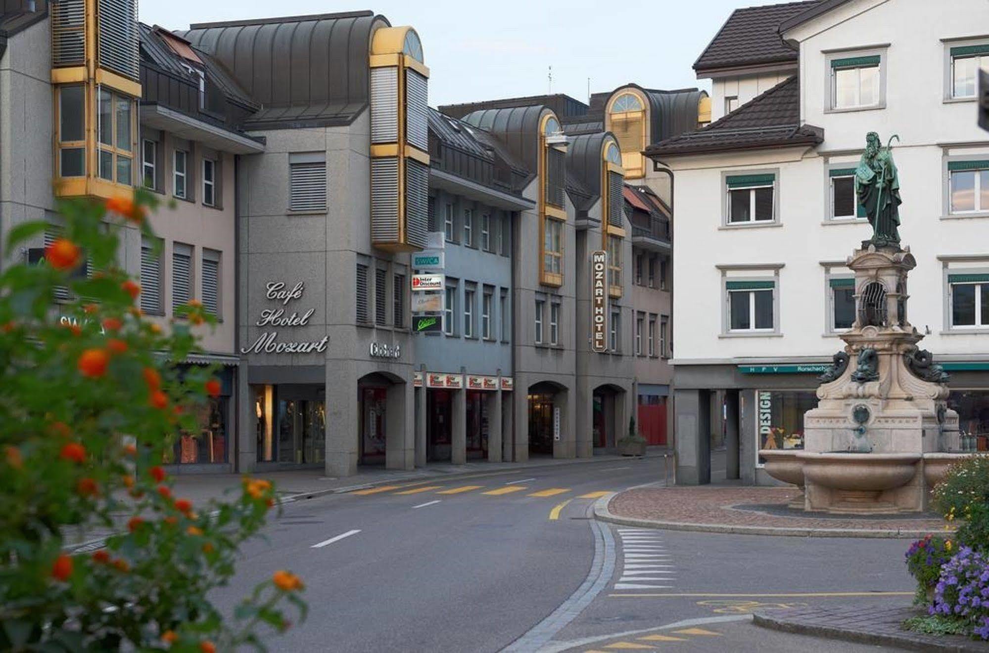 Hotel Mozart รอร์สชาช ภายนอก รูปภาพ