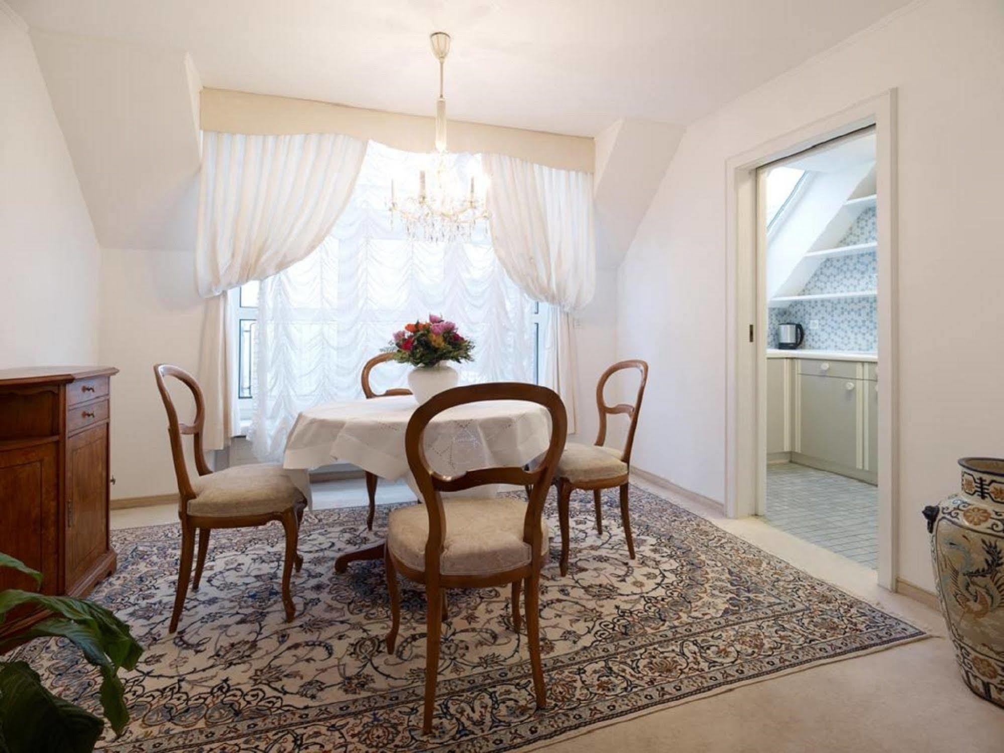 Hotel Mozart รอร์สชาช ภายนอก รูปภาพ