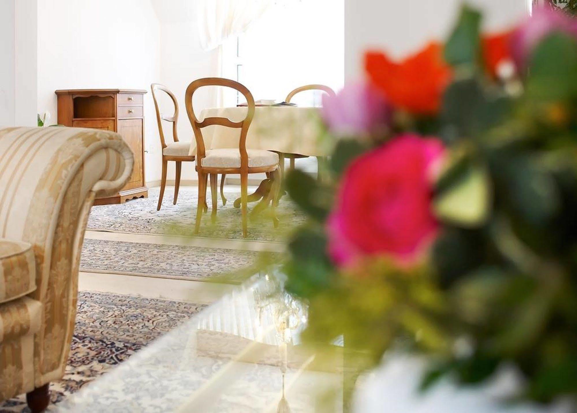 Hotel Mozart รอร์สชาช ภายนอก รูปภาพ