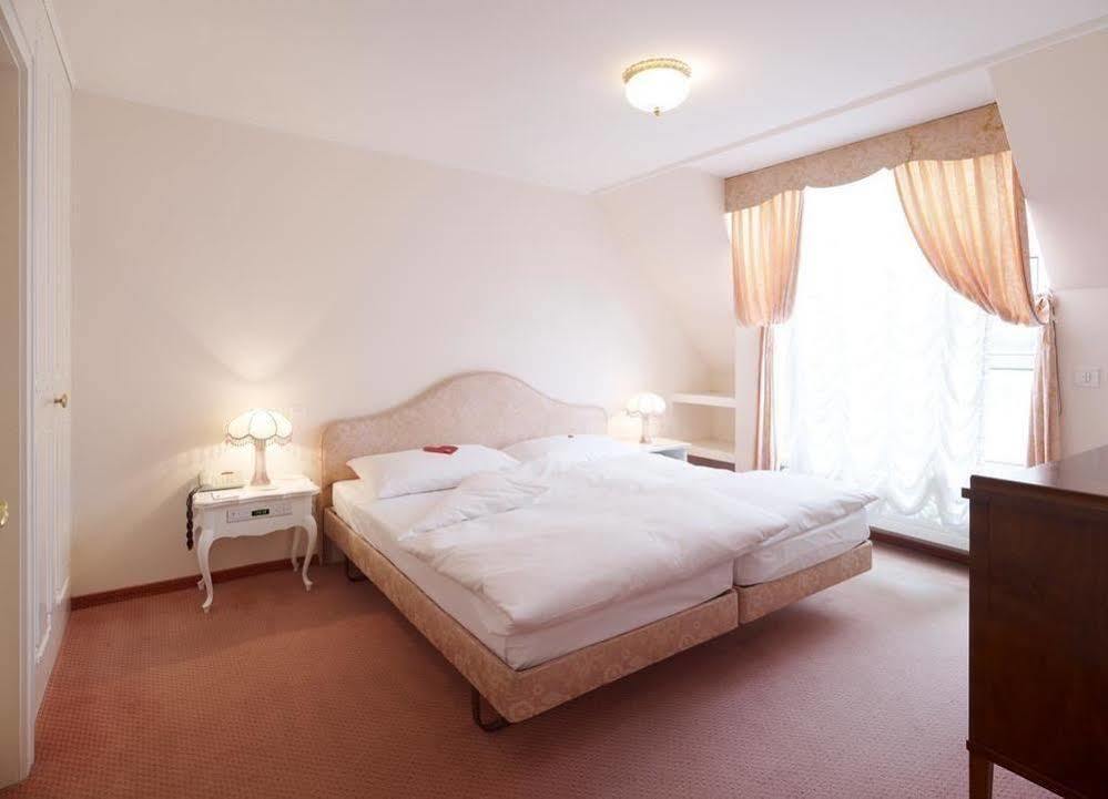 Hotel Mozart รอร์สชาช ภายนอก รูปภาพ